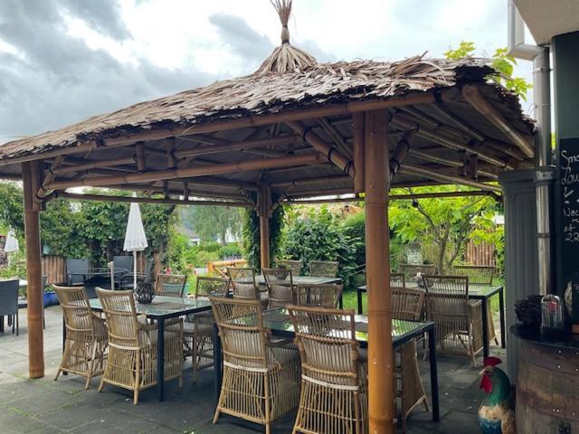 Zu Jeddelohs Lodge Hotel Gladenbach Bagian luar foto