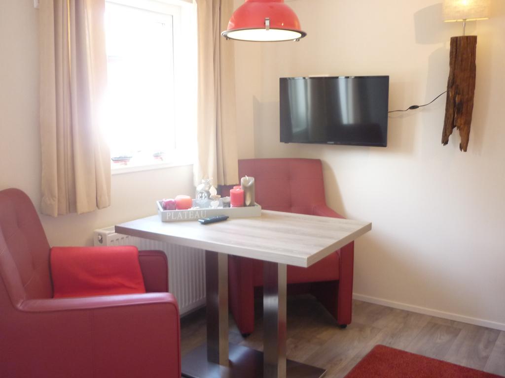 Zu Jeddelohs Lodge Hotel Gladenbach Bagian luar foto
