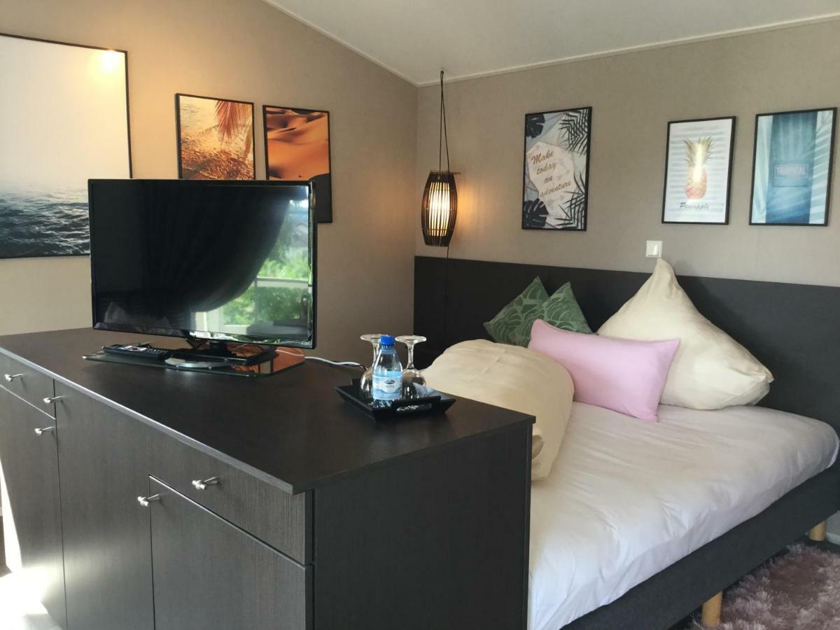 Zu Jeddelohs Lodge Hotel Gladenbach Bagian luar foto