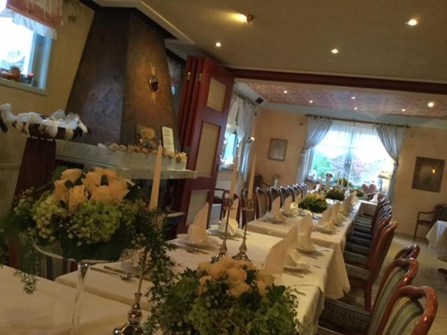 Zu Jeddelohs Lodge Hotel Gladenbach Bagian luar foto